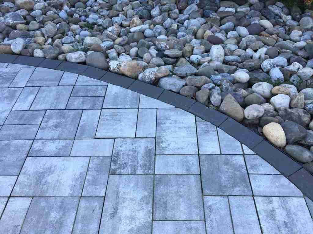 Commercial walkway