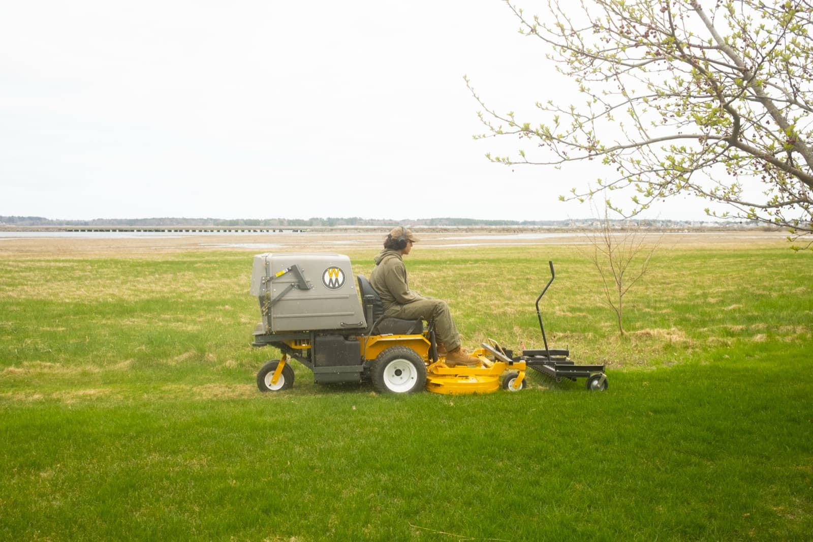 Commercial grounds maintenance
